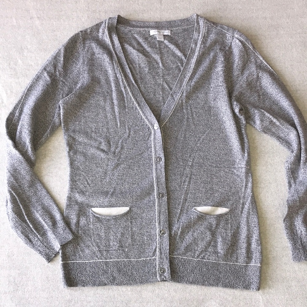 3/$15New York company cardigan